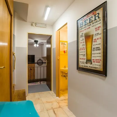 Npoznam Hostel *